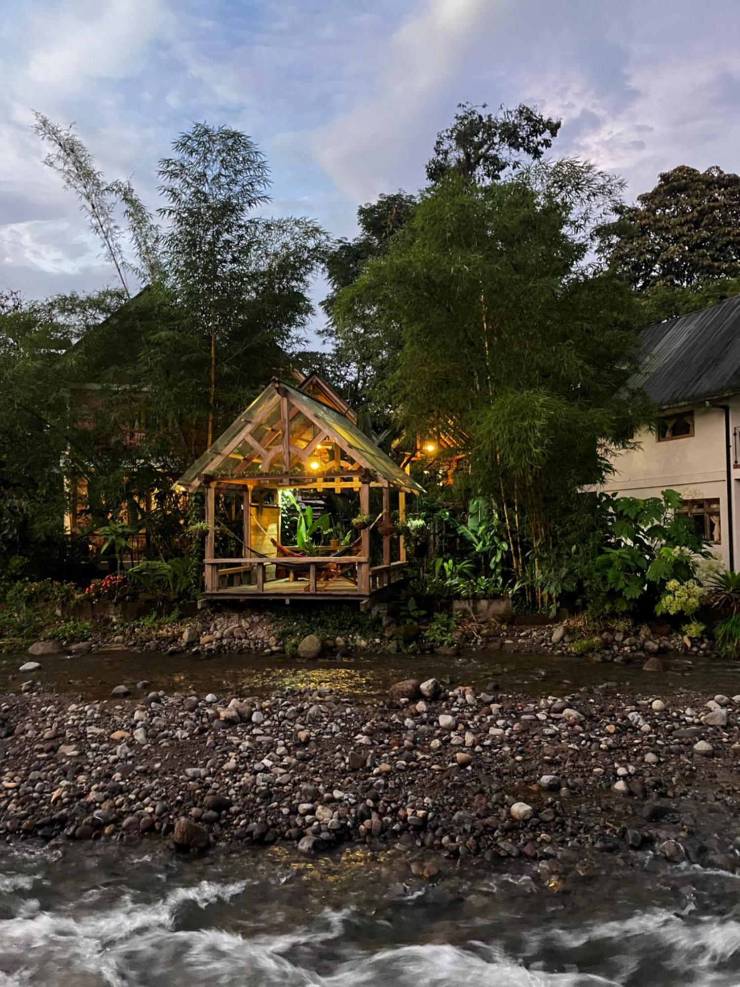 Casa Del Rio En Mindo住宿加早餐旅馆 外观 照片